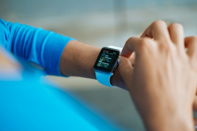 Best Fitness Trackers for a Powerful Life in 2024